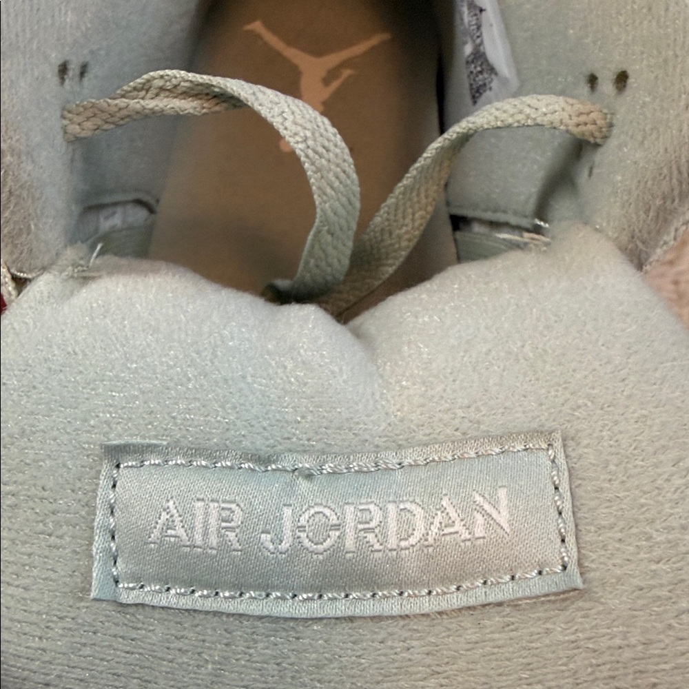 Air Jordan 4 Seafoam Women’s Size 7 Sneakers Light Green Clean Condition - Picture 9 of 9